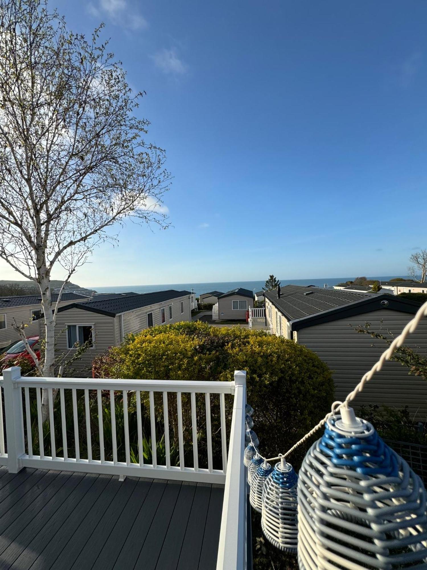 Sea La Vie Lodge New Quay  Exterior photo